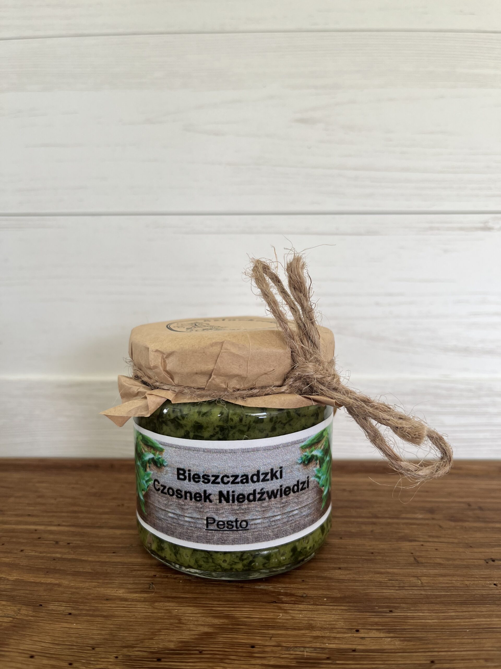 Czosnek niedźwiedzi pesto